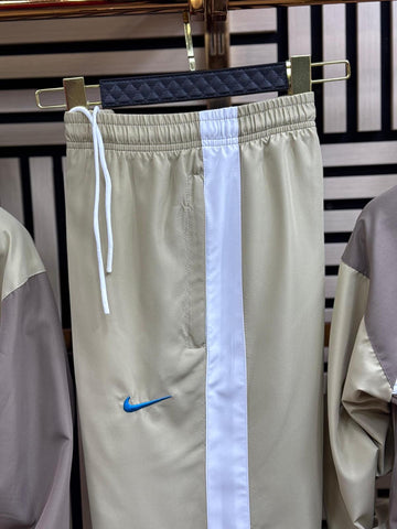 Chándal Nike Just doit Beige