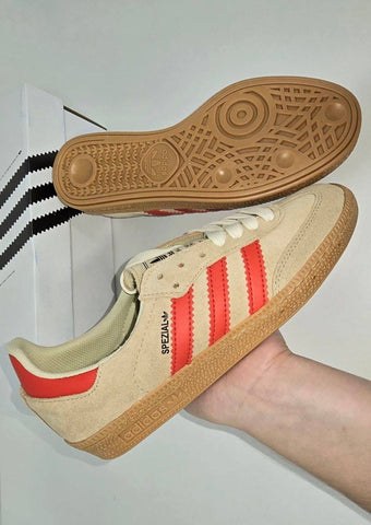 Adidas spezial beige